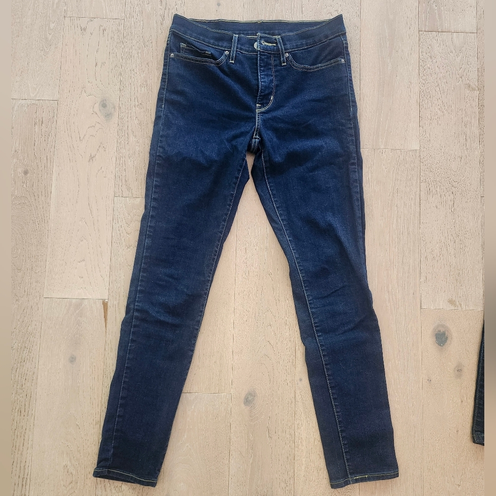 Levi's Dark Indigo Women's Skinny Jeans